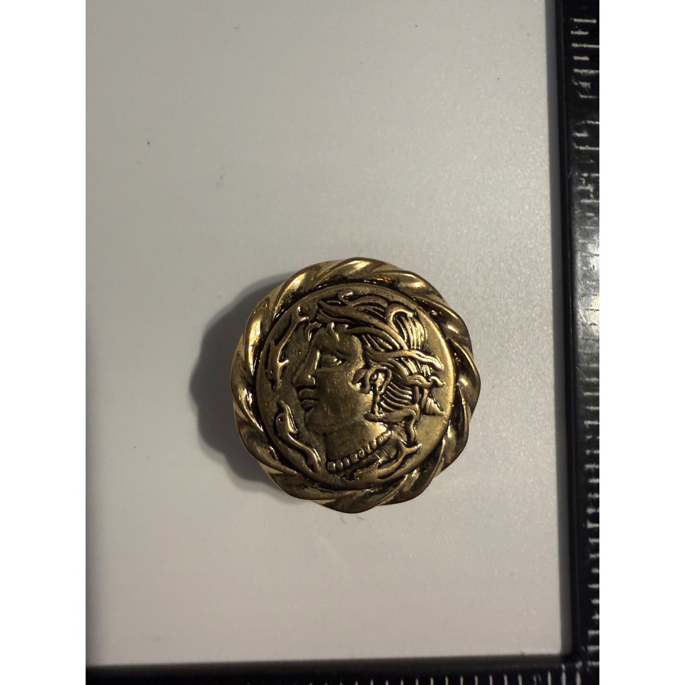 Vintageβ Gold Tone Medusa Head Greek Mythology Button Cover Round Twisted Border